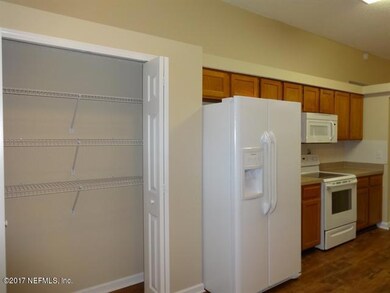 8127 Corky Ct E, Jacksonville, FL 32244 - photo 4