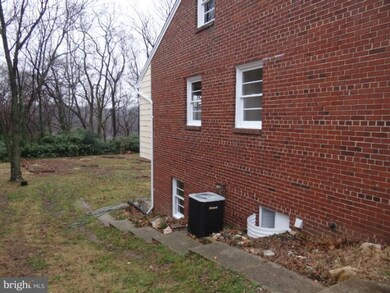 2105 Keating St, Temple Hills, MD 20748 - photo 4