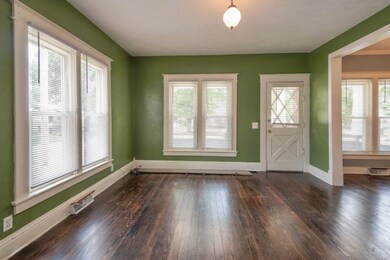 Living room 2