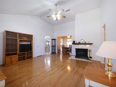 7875 Sawmill Trail, Houston, TX 77040 - photo 4