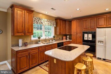 8107 Felbrigg Hall Rd, Glenn Dale, MD 20769 - photo 3