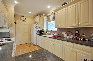 1841 1841 Hollylake Cir, Tyler, TX 75703 - photo 3