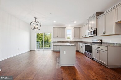 492 N 2nd St, Souderton, PA 18964 - photo 3