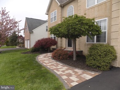 421 Longleaf Dr, Perkasie, PA 18944 - photo 2