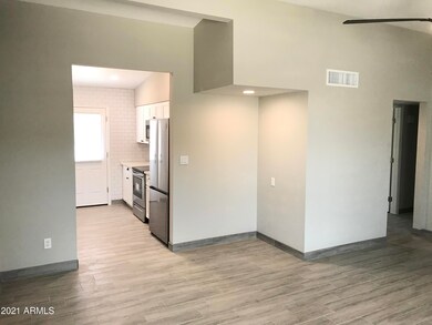 4645 N 73rd St unit 2, Scottsdale, AZ 85251 - photo 3