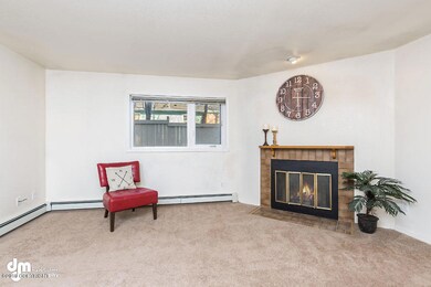 Living Room_KI_IMG_9827-SMALL