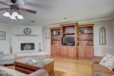 203 PlantersRow-5