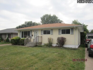 326 Erieview Blvd, Sheffield Lake, OH 44054 - photo 2