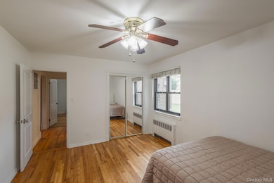 74-81 220th St unit 94B1, Oakland Gardens, NY 11364 - photo 7