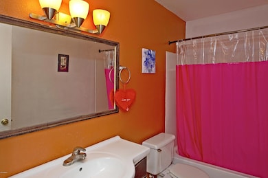 8807 N 34th Ave, Phoenix, AZ 85051 - photo 6