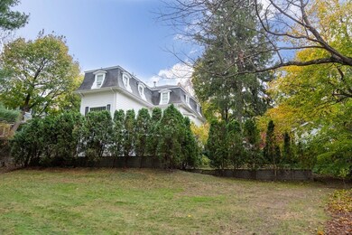 289 Walnut St, Wellesley Hills, MA 02481 - photo 3