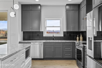 407 Hampton Way, Dandridge, TN 37725 - photo 6