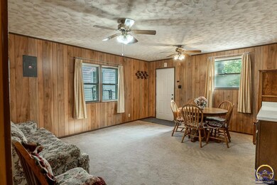 224 SW Terra Dr, Topeka, KS 66609 - photo 5