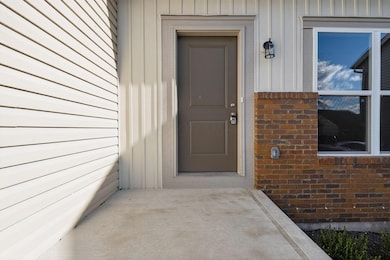 2744 Barrows Rd, Columbus, OH 43232 - photo 2