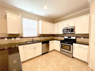 10906 Whistlers Cottage Ct, Houston, TX 77088 - photo 3