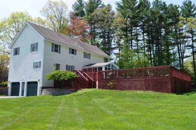 49 Buckingham Dr, Londonderry, NH 03053 - photo 4