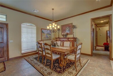 19825 Crest Ridge Dr, Edmond, OK 73012 - photo 4