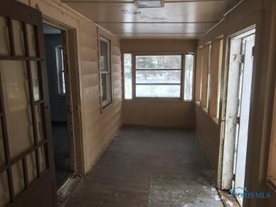 422 E 4th St, Genoa, OH 43430 - photo 3