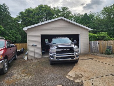 DETACHED 24X36 GARAGE