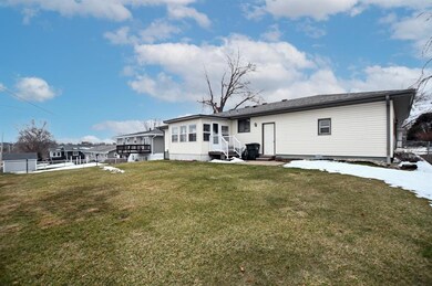 200 32nd St NW, Cedar Rapids, IA 52405 - photo 6