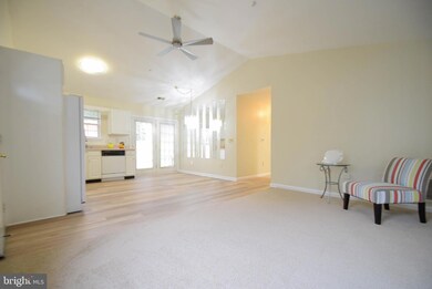 2016 Rudy Serra Dr unit B, Sykesville, MD 21784 - photo 2