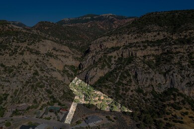 007_06-2235_s_checksani_cliffs_ln-6_354