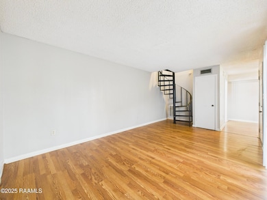 CAM04246G0-PR0184-STILL004