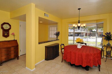 005_Dining