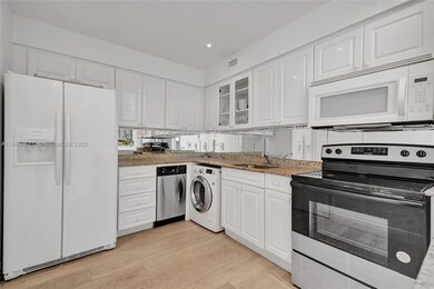 Aquasol unit T-O, Miami Beach, FL 33141 - photo 7