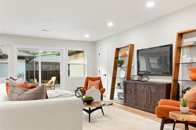 7239 E Mockingbird Ln, Dallas, TX 75214 - photo 7