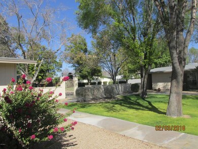 10519 W Highwood Ln, Sun City, AZ 85373 - photo 4