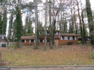 3816 King Henry Rd SW, Atlanta, GA 30331 - photo 2