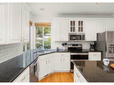 4749 Black Forest Ct, Lake Oswego, OR 97035 - photo 6