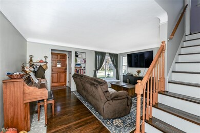 2205 Keystone Rd, Cleveland, OH 44134 - photo 2