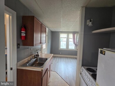 105 W 24th St, Chester, PA 19013 - photo 5