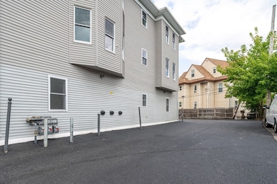 27 Camp St, Worcester, MA 01603 - photo 7