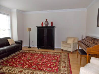 1090 Woodberry Dr, Mountain Top, PA 18707 - photo 5