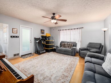 120 E High St, Mount Gilead, OH 43338 - photo 3