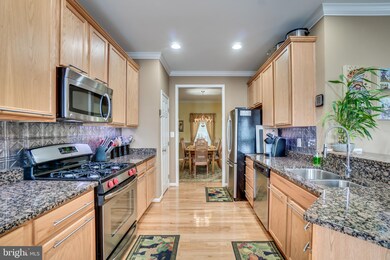 2460 Five Fathom Cir, Woodbridge, VA 22191 - photo 6