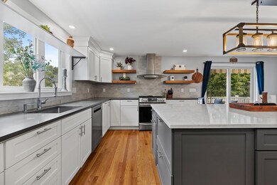 21 Herbert St unit B, Wakefield, MA 01880 - photo 3