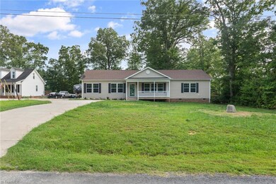 649 Skycrest Country Rd, Asheboro, NC 27205 - photo 4