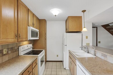 5062 Stoneybrook Blvd unit 3F, Hilliard, OH 43026 - photo 6