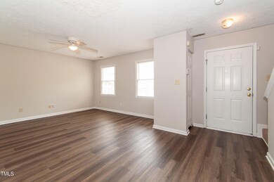 Living room (2)