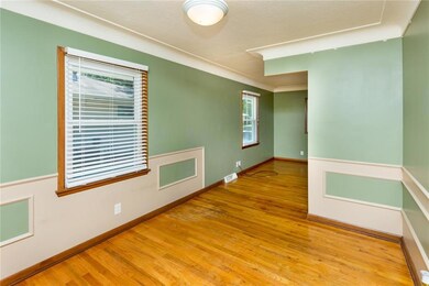 3023 Shawnee Ave, Des Moines, IA 50310 - photo 4