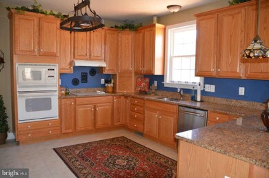 2752 Queensberry Dr, Huntingtown, MD 20639 - photo 4