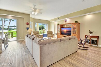 4-Living-Room-Area