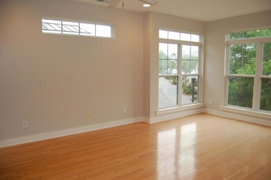 Dining/flex room