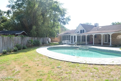 7007 Holiday Hill Ct, Jacksonville, FL 32216 - photo 2