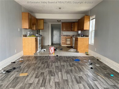 1306 Fletcher Ave, Dunbar, WV 25064 - photo 4