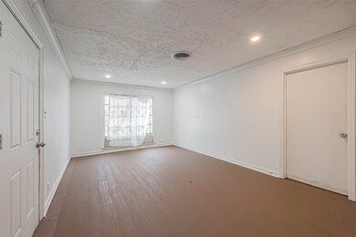 6718 Madrid St, Houston, TX 77021 - photo 7